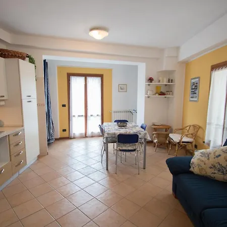 דירה La Tua Casa A A 30 Mt Dal Mare ואראצה